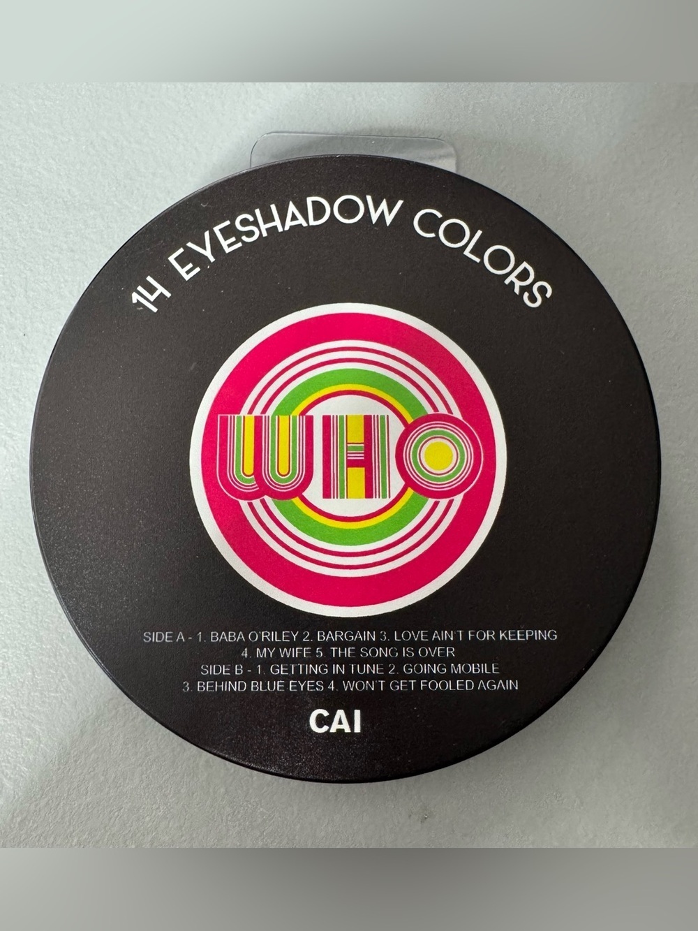 The WHO vinyl record shaped 14 Eyeshadow Colors Compact with Pink & Green Retro